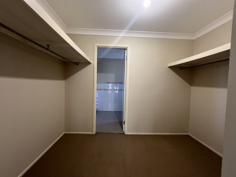 12 Kamira Road, Wadalba NSW 2259