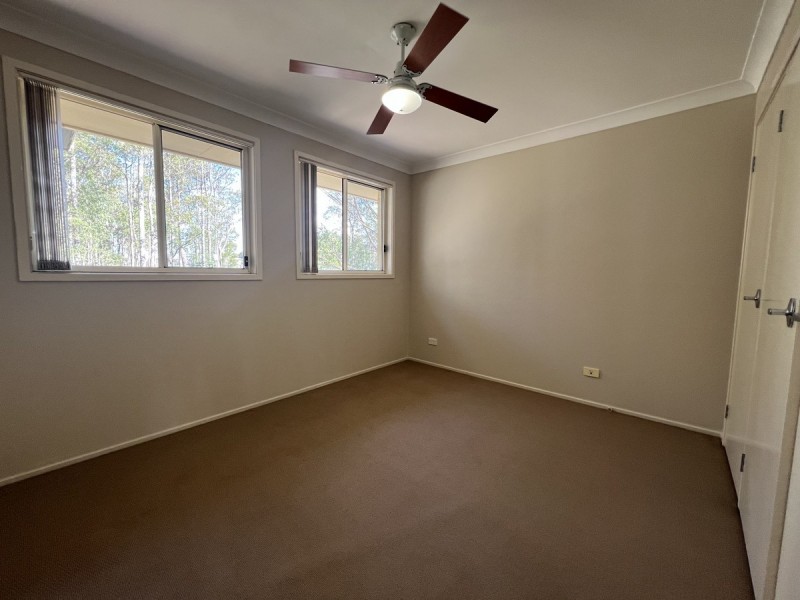 12 Kamira Road, Wadalba NSW 2259