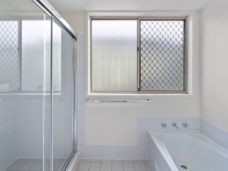 3 & 3a Merro Close, Lake Haven NSW 2263