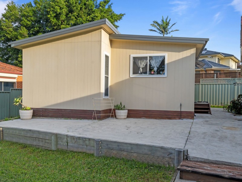 3 & 3a Merro Close, Lake Haven NSW 2263