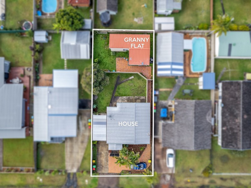 36 & 36a Flinders Avenue, Killarney Vale NSW 2261