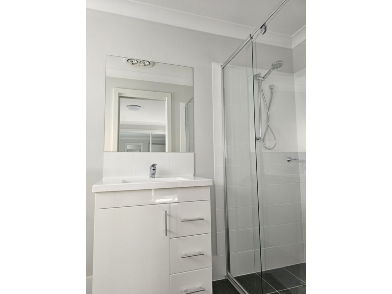 13a Glenelg Avenue, Wadalba NSW 2259