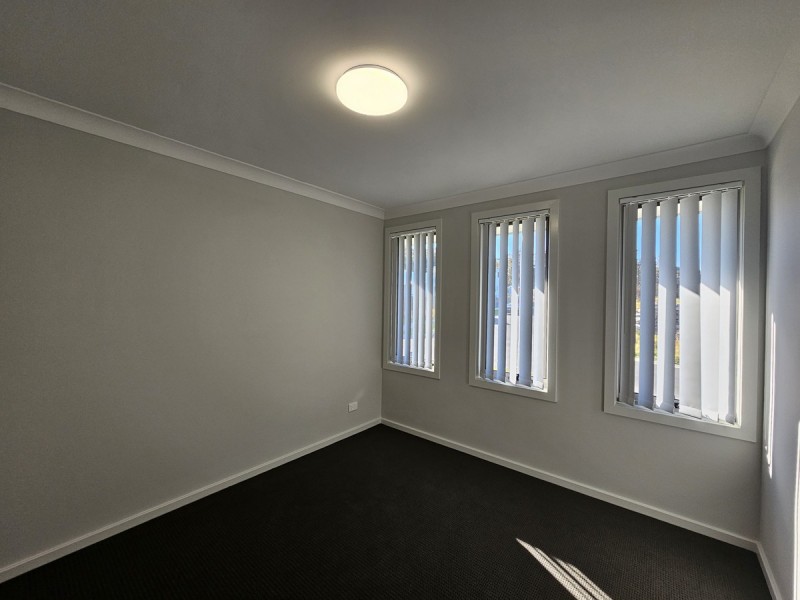 13a Glenelg Avenue, Wadalba NSW 2259