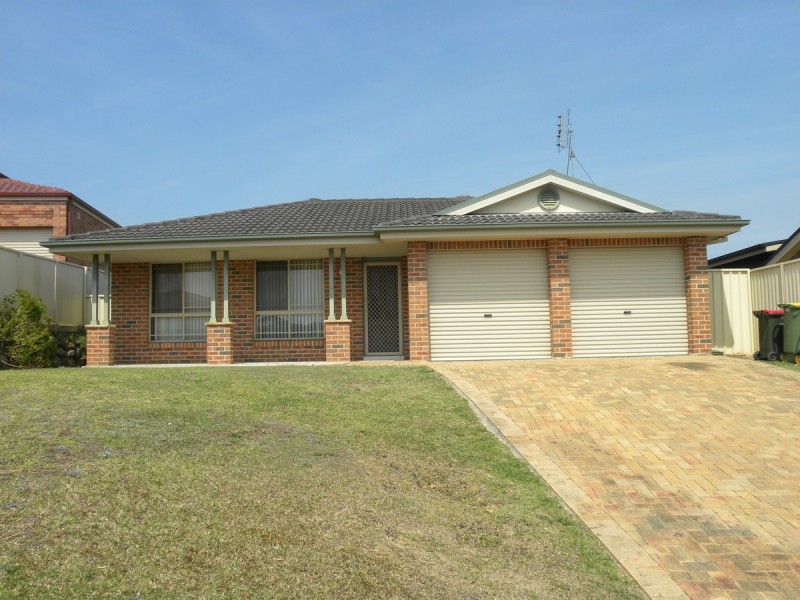8 Hillmont Close, Woongarrah NSW 2259