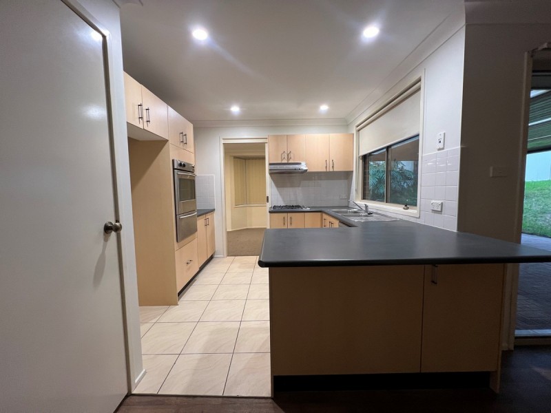 8 Hillmont Close, Woongarrah NSW 2259