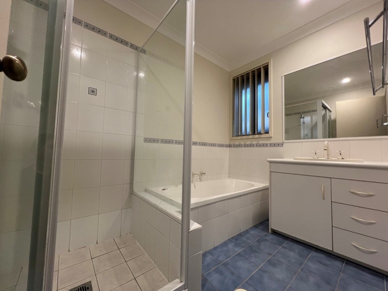 8 Hillmont Close, Woongarrah NSW 2259