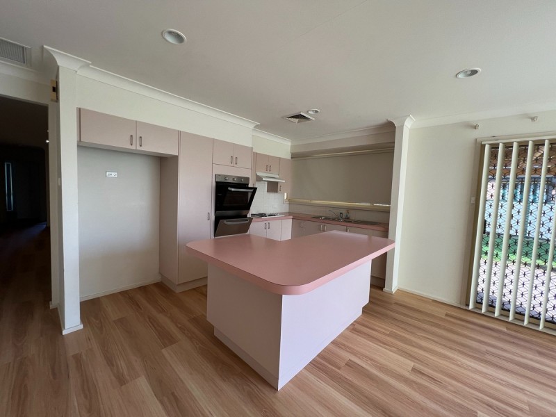 12 Friendship Place, Watanobbi NSW 2259