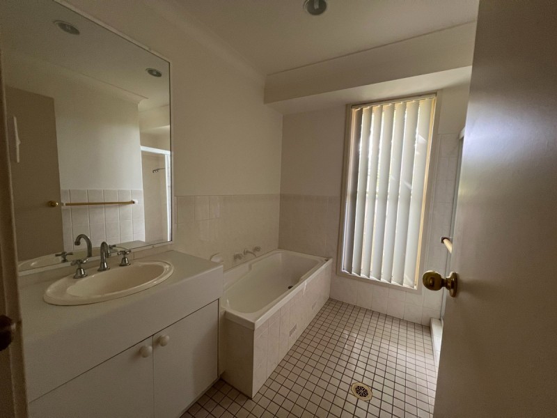 12 Friendship Place, Watanobbi NSW 2259