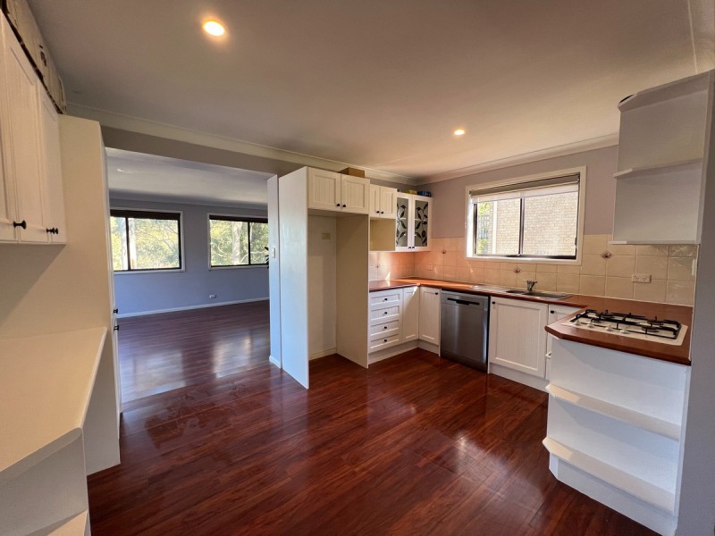 4 Hasluck Drive, Watanobbi NSW 2259