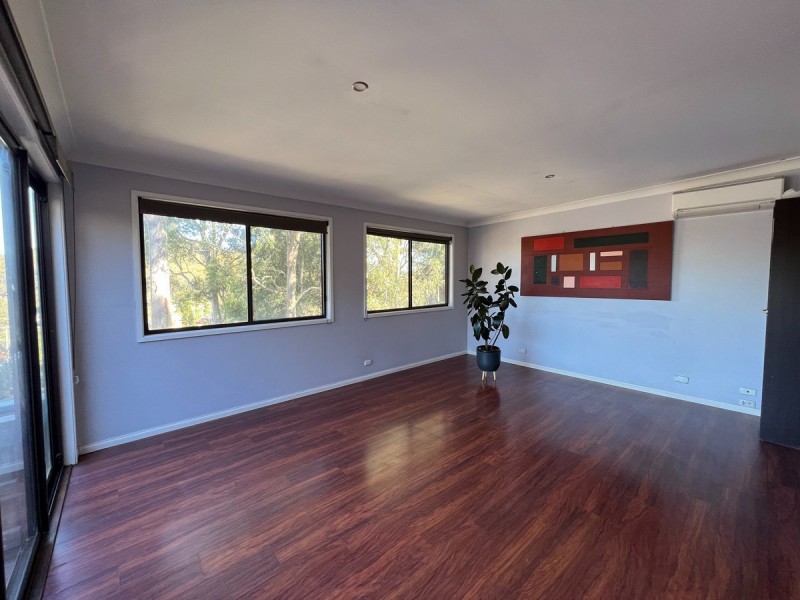 4 Hasluck Drive, Watanobbi NSW 2259