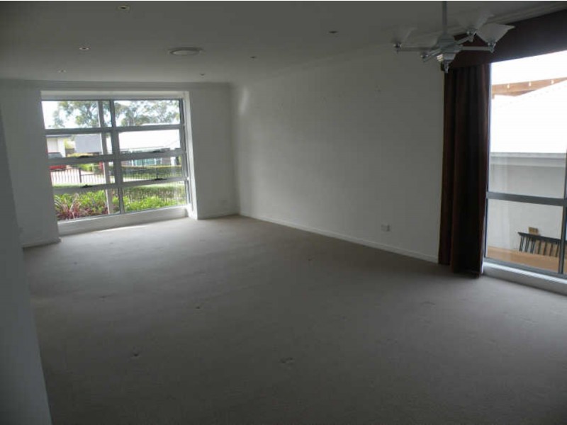 33 Stan Johnson Drive, Hamlyn Terrace NSW 2259