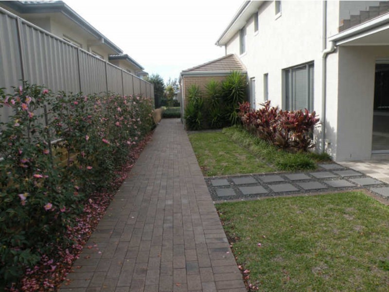 33 Stan Johnson Drive, Hamlyn Terrace NSW 2259