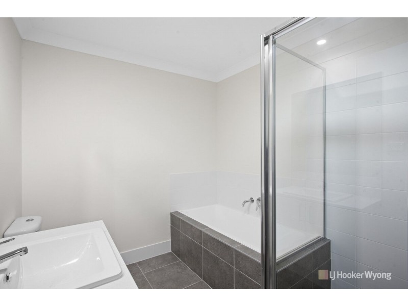 32 Creswell Street, Wadalba NSW 2259