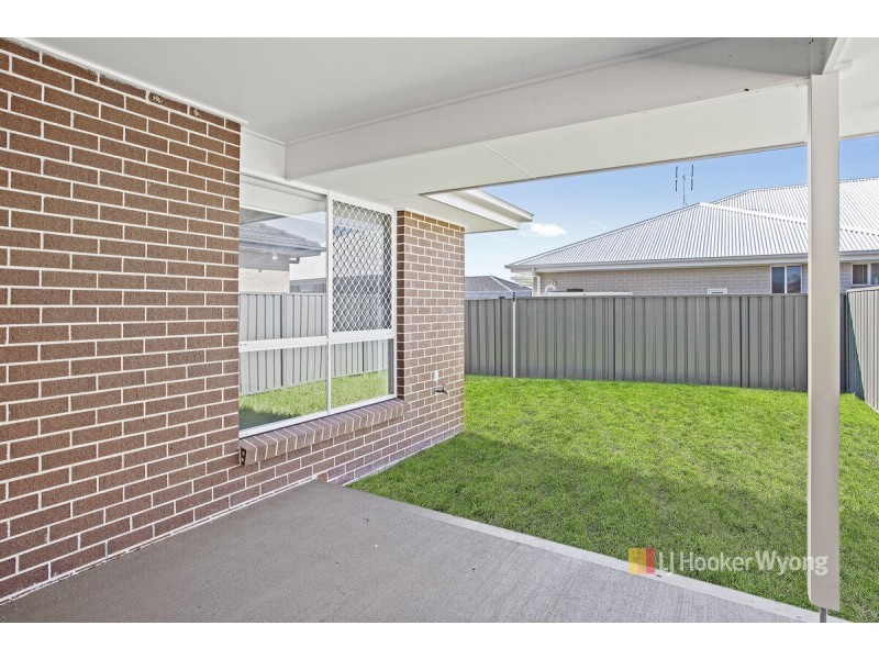 32 Creswell Street, Wadalba NSW 2259