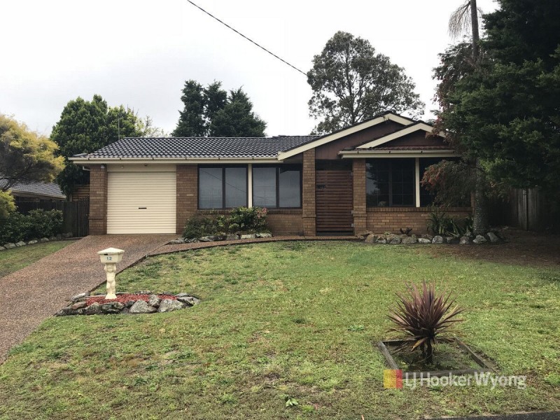 12 Peta Close, Bateau Bay NSW 2261