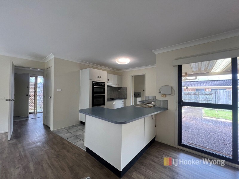 12 Peta Close, Bateau Bay NSW 2261