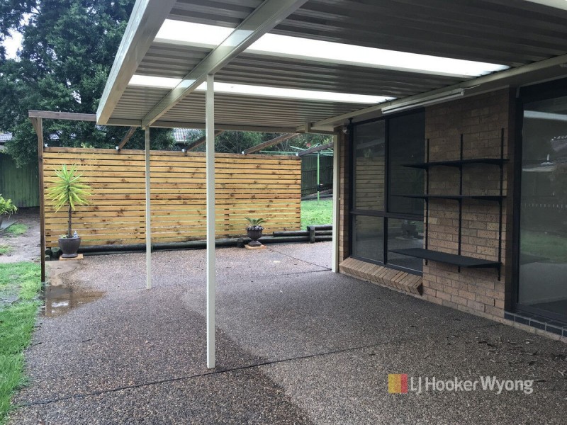 12 Peta Close, Bateau Bay NSW 2261