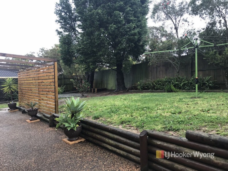 12 Peta Close, Bateau Bay NSW 2261