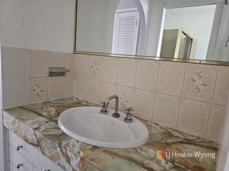 274 Wallarah Road, Kanwal NSW 2259