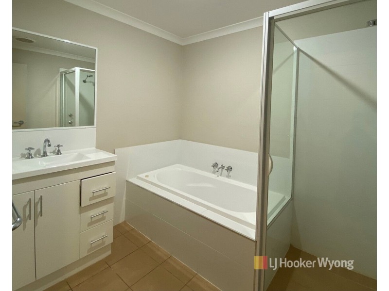 35a Melbourne Road, Wadalba NSW 2259