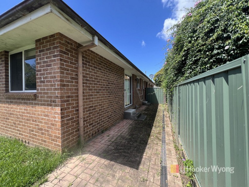 2/2 Arthur Drive, Wyong NSW 2259