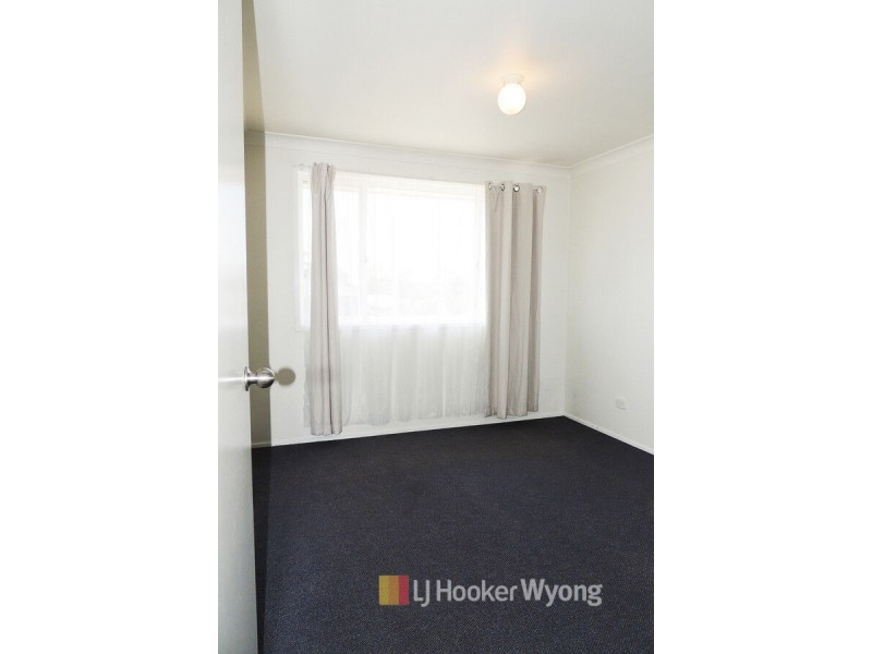 1/2 Arthur Drive, Wyong NSW 2259