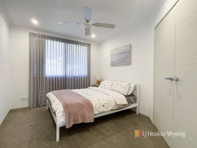 11 Greenhaven Circuit, Woongarrah NSW 2259