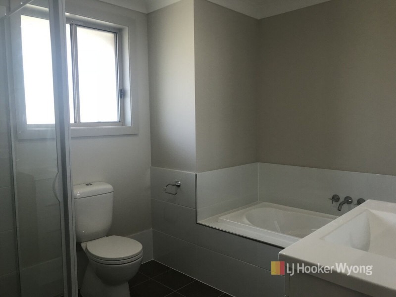 1 Evergreen Parade, Woongarrah NSW 2259