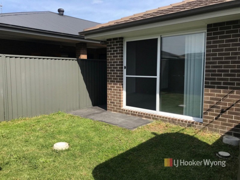66B Clinton Way, Hamlyn Terrace NSW 2259