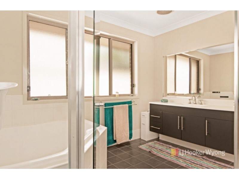 11 Capri Close, Woongarrah NSW 2259