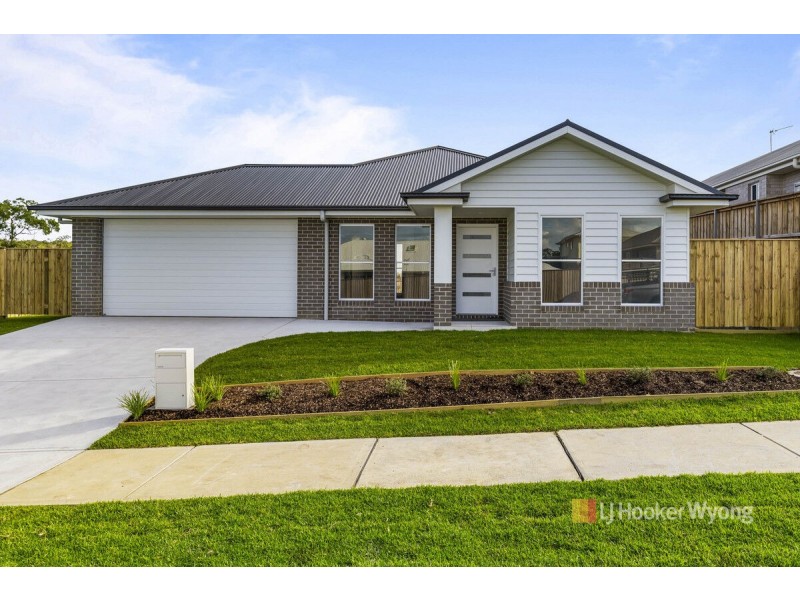 15 Yaguna Parade, Crangan Bay NSW 2259