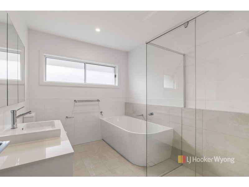 15 Yaguna Parade, Crangan Bay NSW 2259