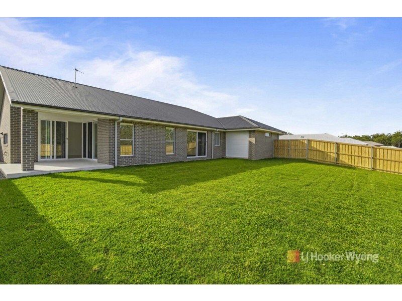 15 Yaguna Parade, Crangan Bay NSW 2259