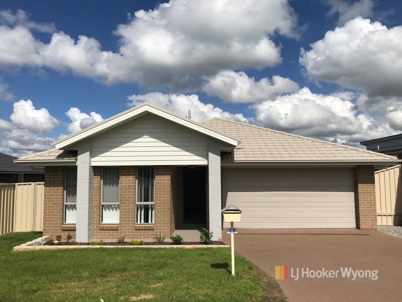 19 Regatta Way, Summerland Point NSW 2259