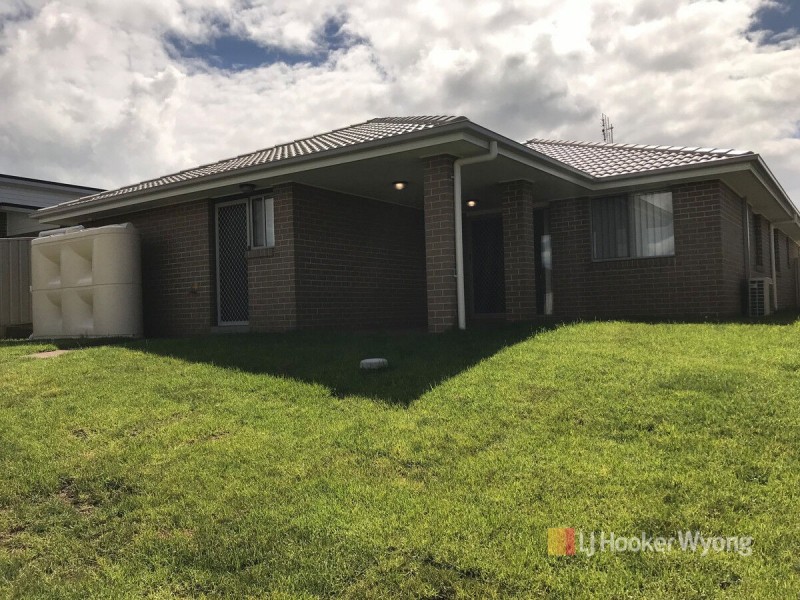19 Regatta Way, Summerland Point NSW 2259