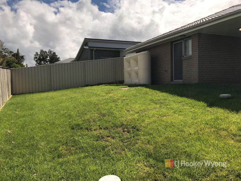 19 Regatta Way, Summerland Point NSW 2259