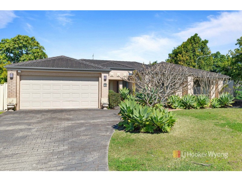 18 Warrigal Road, Woongarrah NSW 2259