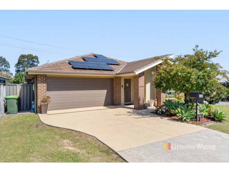 12 Oakmont Place, Woongarrah NSW 2259