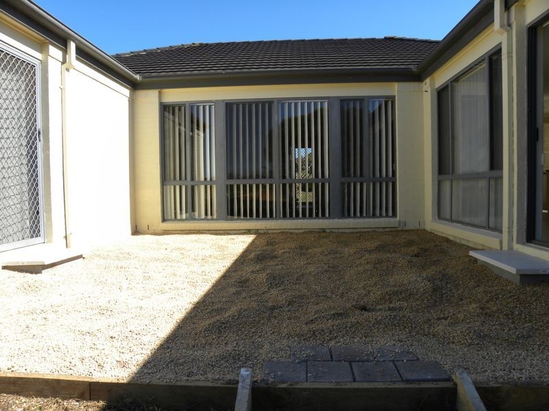 73 Mountain View Drive, Woongarrah NSW 2259