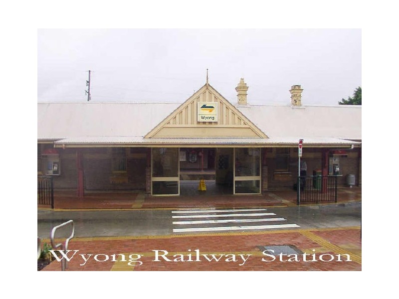 195B POLLOCK AVE, Wyong NSW 2259