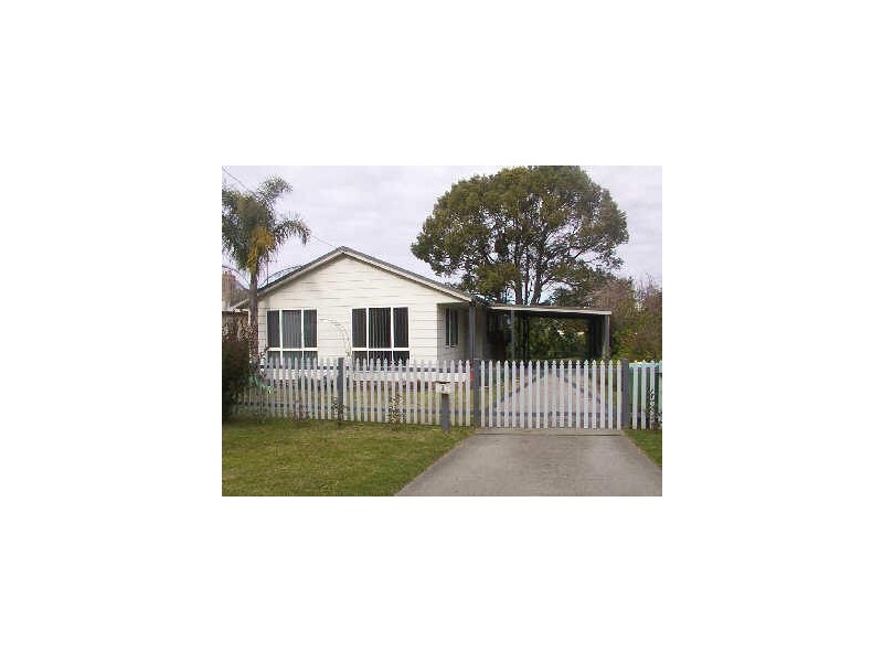 3 Lake Road, Tuggerah NSW 2259