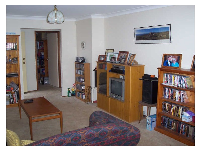 7 Charmian Cres, Watanobbi NSW 2259