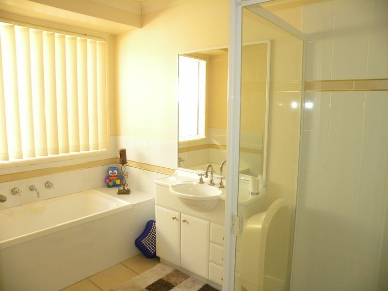 18 Begonia Place, Woongarrah NSW 2259