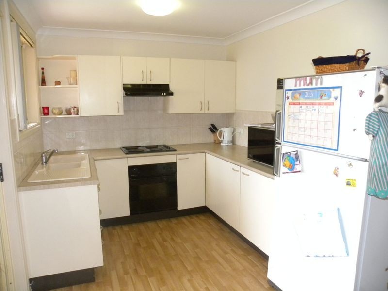 42 Fishburn Crescent, Watanobbi NSW 2259