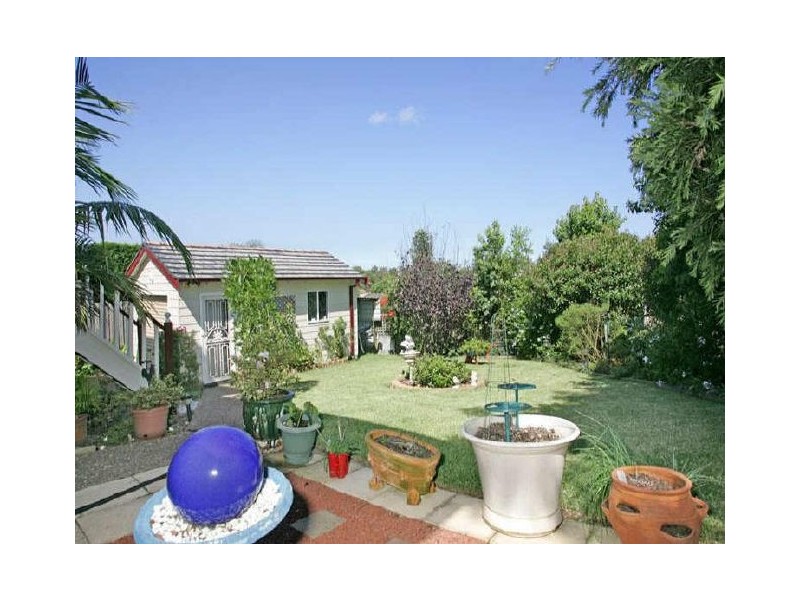 42 Guardian Rd, Watanobbi NSW 2259