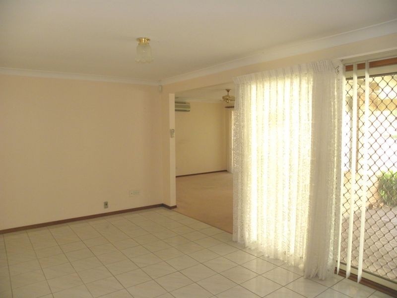 17a Brittania Dr, Watanobbi NSW 2259