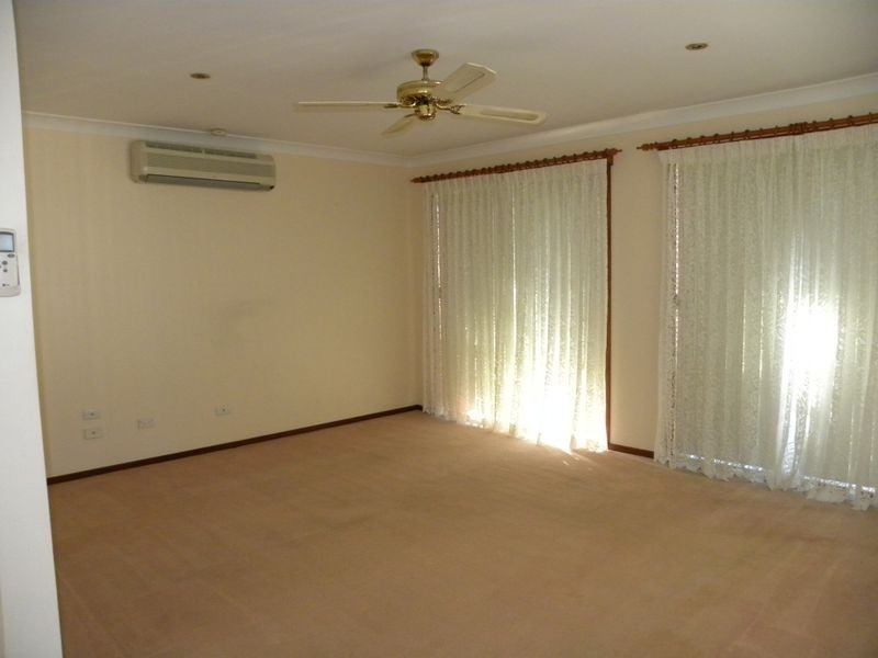 17a Brittania Dr, Watanobbi NSW 2259