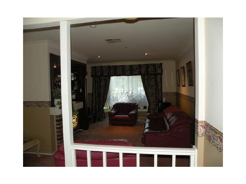 2 Woodbury Park Dr, Mardi NSW 2259