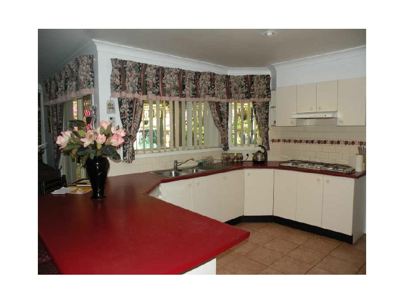 2 Woodbury Park Dr, Mardi NSW 2259