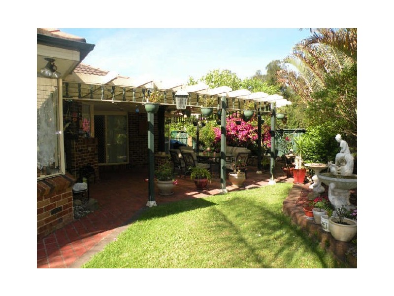 2 Woodbury Park Dr, Mardi NSW 2259